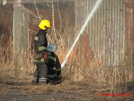 У Житомирі рятувальники ліквідували пожежу в градирні