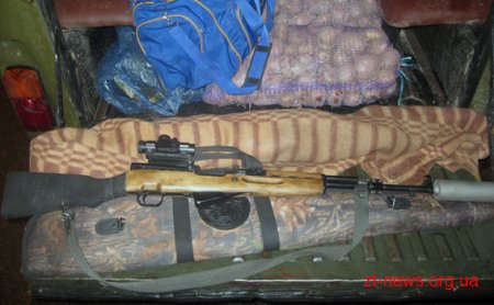 У Житомирському районі ДАІшники вилучили з автомобіля карабін