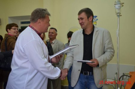 У Житомирі новонародженим подарували вишиванки