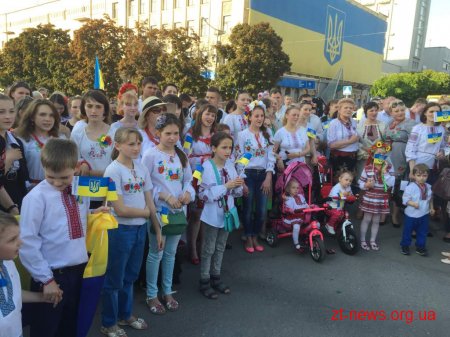 У Житомирі пройшов Парад вишиванок