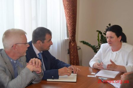Іноземні гості ознайомились із роботою житомирського центру допомоги учасникам АТО
