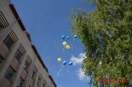 У школах міста лунає останній дзвінок