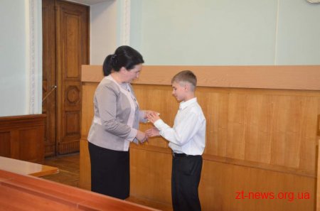За високі досягнення школярі Житомира отримали грошову винагороду