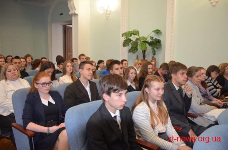 За високі досягнення школярі Житомира отримали грошову винагороду