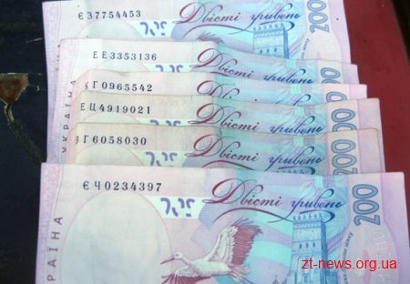 Міліціонери затримали двох підлітків, які за ніч обікрали магазин та угнали два автомобіля