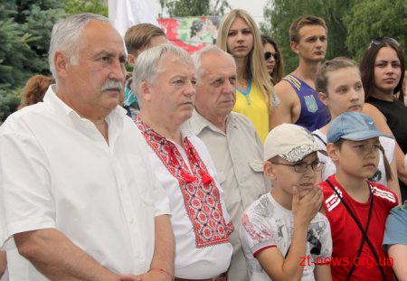 В Житомирі підняли олімпійський прапор