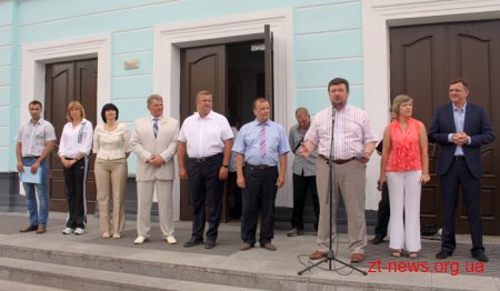 В Житомирі підняли олімпійський прапор