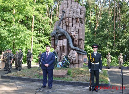 У Житомирі пройшов мітинг біля пам’ятника «Жертвам фашизму»