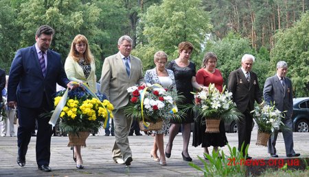 У Житомирі пройшов мітинг біля пам’ятника «Жертвам фашизму»