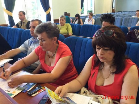 Житомирянам розповіли, як економити на енергії та теплі