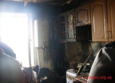 У Житомирі вогнеборці ліквідували загоряння у багатоповерхівці
