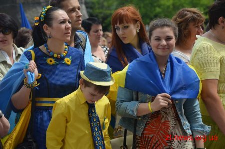 Житомиряни взяли участь у патріотичному флеш-мобі