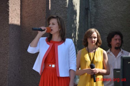 В ЖДУ ім. Івана Франка відбулися урочистості з нагоди вручення дипломів випускникам