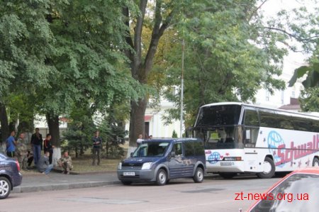 Сергій Машковський вийшов до мітингувальників та поспілкувався з ними