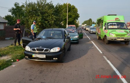 У Житомирі двоє чоловіків викрали з супермаркету 100 плиток шоколаду