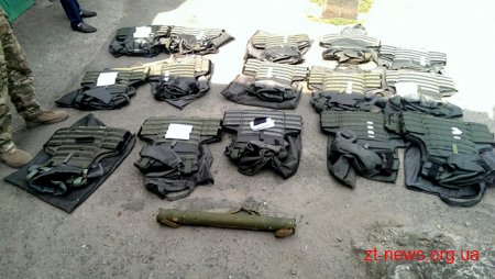 У Житомирі СБУ перекрив канал надходження зброї із району проведення АТО