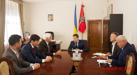 Голова ОДА зустрівся із послом Киргизстану