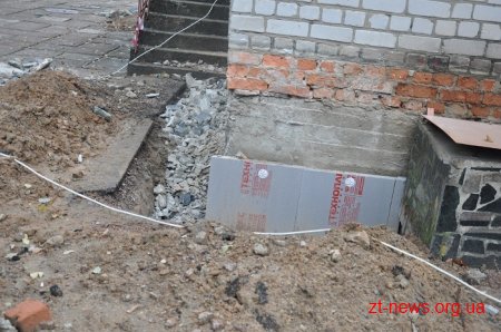 Керівник області без попередження перевірив хід виконання робіт з утеплення садочка