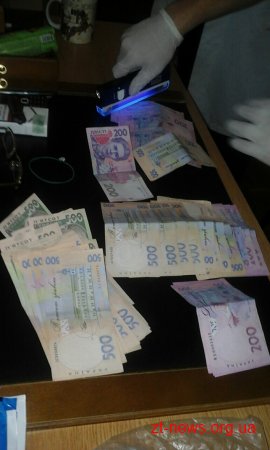 Посадовців однієї з виправних установ області затримали за хабарництво