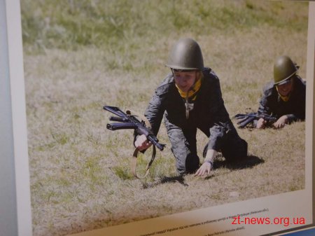 У Житомирі відкрили виставку "Жінки і конфлікт в Україні"