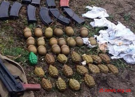 В Бердичеві виявлено незаконне зберігання набоїв, піротехнічних виробів та вибухових речовин