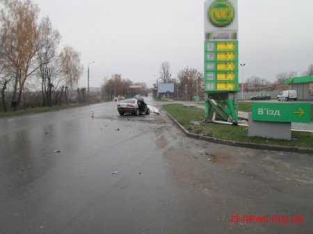 У Бердичеві нетверезий водій в’їхав в електронний інформаційний покажчик