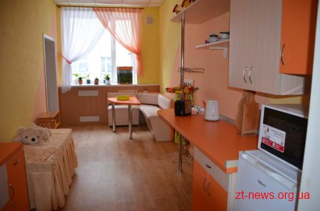 79 маленьких житомирян отримують послуги в міському центрі реабілітації дітей-інвалідів
