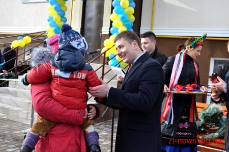 Сергій Машковський вручив ключі від квартир ще трьом сім’ям загиблих учасників АТО