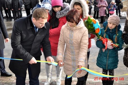 Сергій Машковський вручив ключі від квартир ще трьом сім’ям загиблих учасників АТО