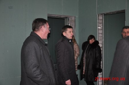 Голова ОДА оглянув будівництво школи в Черняхові