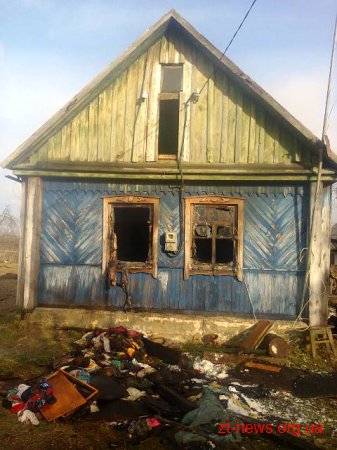 На Житомирщині під час пожежі врятували матір з 6-річною дитиною