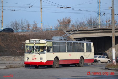 У Житомирі вийшов на маршрут відновлений тролейбус 1979 року випуску