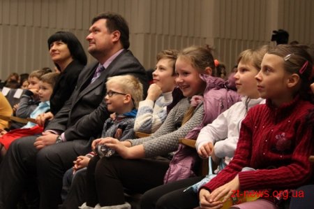 Перший новорічний концерт для дітей у Житомирі