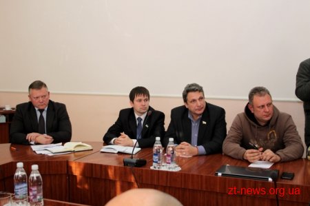Депутати обговорили ситуацію на кондитерській фабриці