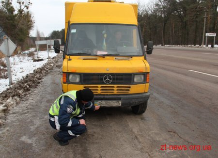 У Житомирі водій мікроавтобуса вчинив смертельне ДТП і поїхав далі у власних справах