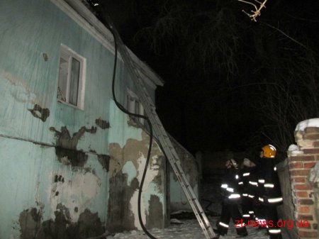 У Житомирі рятувальники ліквідували пожежу на горищі школи-інтернату