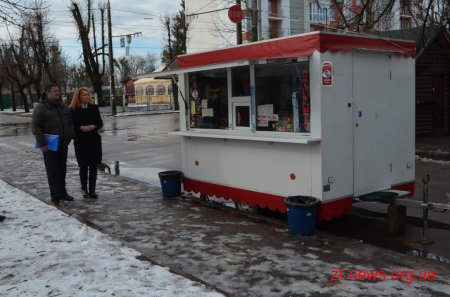 У Житомирі продовжується робота із демонтажу незаконно встановлених тимчасових споруд