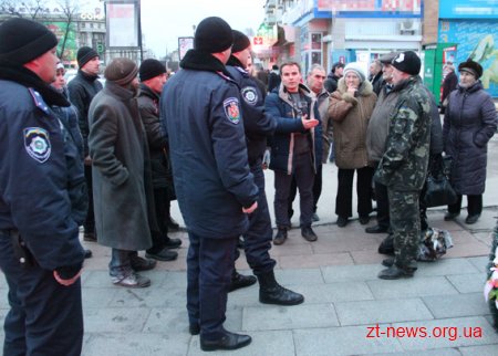 У Житомирі затримали чоловіка, який під виглядом учасника АТО просив милостиню