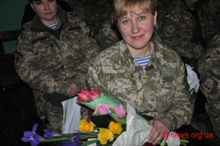 Керівники області та міста привітали жінок-військовослужбовців зі святом