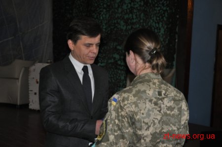 Керівники області та міста привітали жінок-військовослужбовців зі святом
