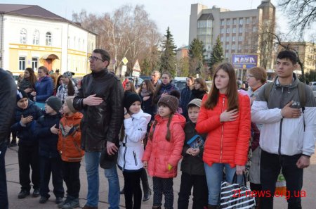 Житомиряни заспівали Державний гімн разом