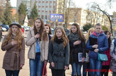 Житомиряни заспівали Державний гімн разом
