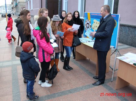У Житомирі всі бажаючі мали нагоду познайомитися з особливостями професії поліцейського
