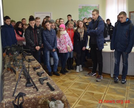 У Житомирі всі бажаючі мали нагоду познайомитися з особливостями професії поліцейського