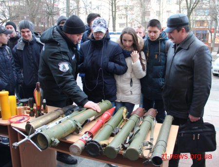 У Житомирі всі бажаючі мали нагоду познайомитися з особливостями професії поліцейського