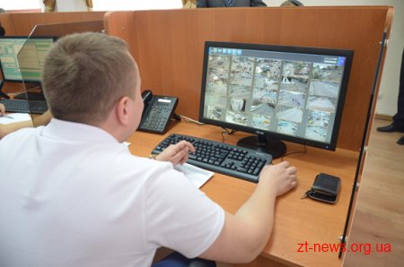 У Житомирі запрацював Центр управління поліції "Служба 102"