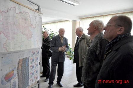 У Житомирі згадують минуле і обговорюють сьогодення Чорнобильської трагедії