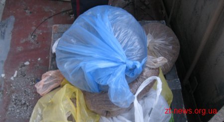 На Житомирщині поліція закрила наркопритон у багатоквартирному будинку