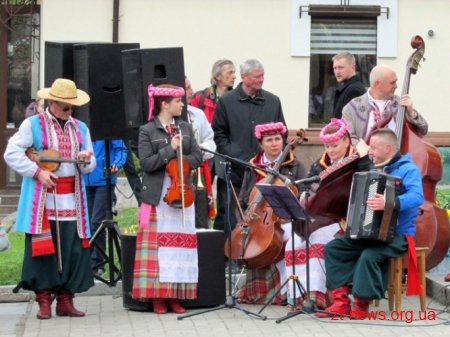 У Житомирі відкрили Дім української культури