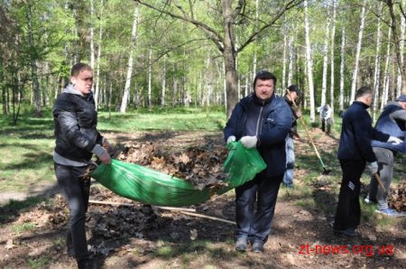 16 машин сміття, посаджені алеї горобини, клену та квітів – результати загального прибирання
